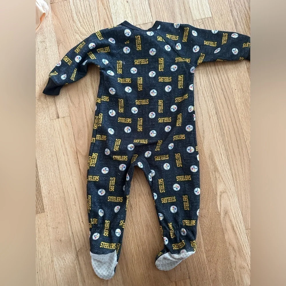 Steelers footed onsie, footsie
